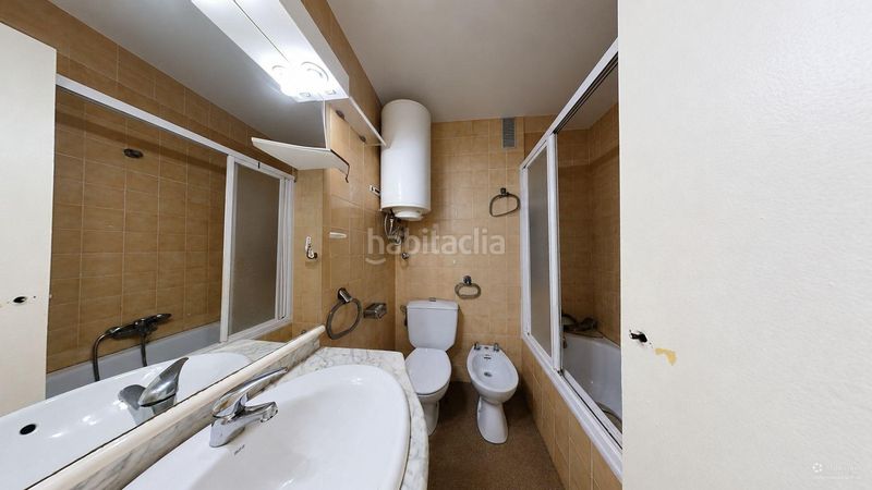 Foto c1817cac-0f60-41fd-8948-5f7f058fd5f6. Casa adosada chalet pareado en venta. en Canovelles