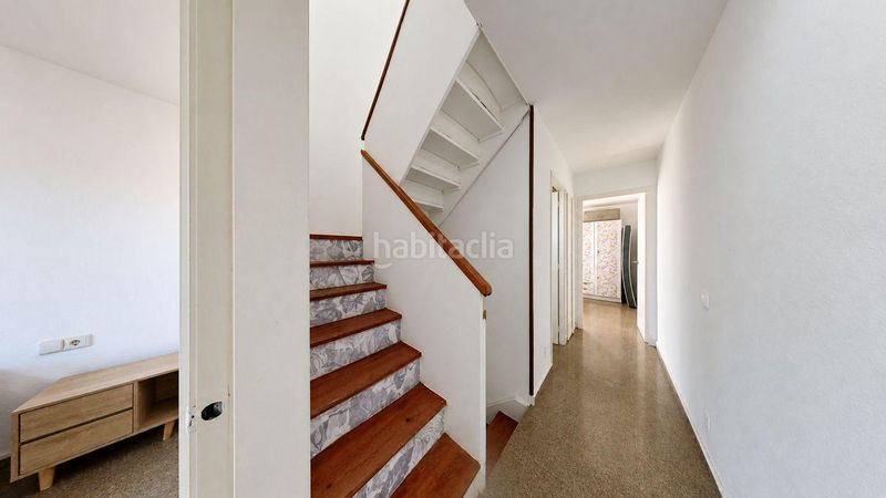 Foto f7f3efa0-c8b8-41fe-b516-c8deb5dd46fe. Casa adosada chalet pareado en venta. en Canovelles