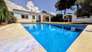 Chalet en Autopista autopista del mediterrneo. Descubre tu hogar ideal en calahonda, mijas costa!