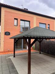 Chalet en Santa Perptua de Mogoda. Chalet pareado en venta en calle can boira