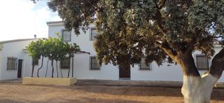 Xalet a Villanueva del Rosario. Escapa al paraíso descubre tu refugio en villanueva del rosario.