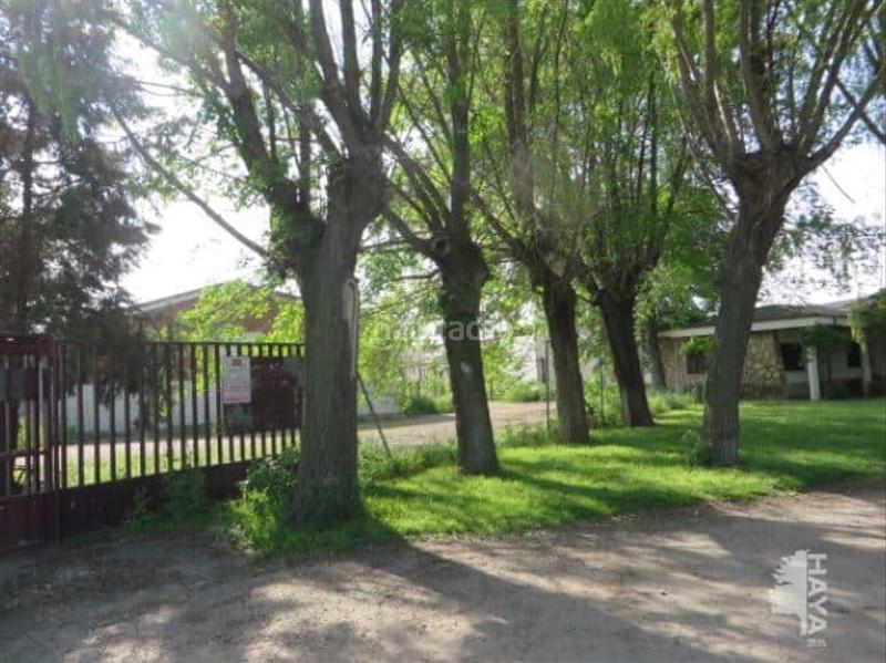 Foto de518466-6180-4b3a-bda1-1561b96235b7. Finca rústica en la carrera 69 en Los Valles-Sanz Vazquez-El Fuerte Guadalajara