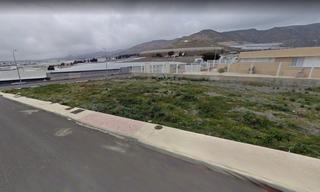 Terreno residencial en Calle Celia Viñas 111