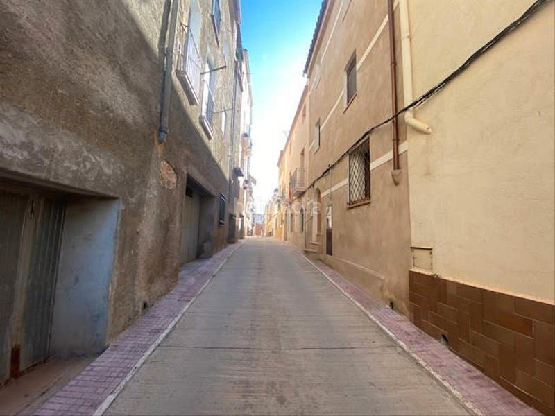 Foto 24323661-40c9-4ca0-a635-36437233aed7. Piso  y local en la misma finca en Masroig (El)
