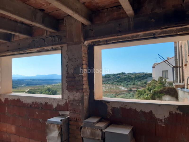 Foto a95b4687-be55-4767-be89-4db2e7712486. Piso  y local en la misma finca en Masroig (El)
