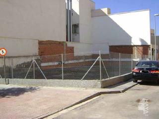 Terreno residencial en Calle Sierra de Serón 30