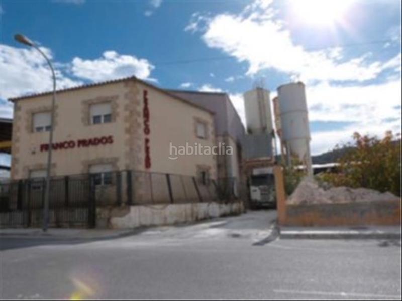 Foto b749f44f-6882-4b9a-8ce8-657ba03969e0. Nave industrial en Macael