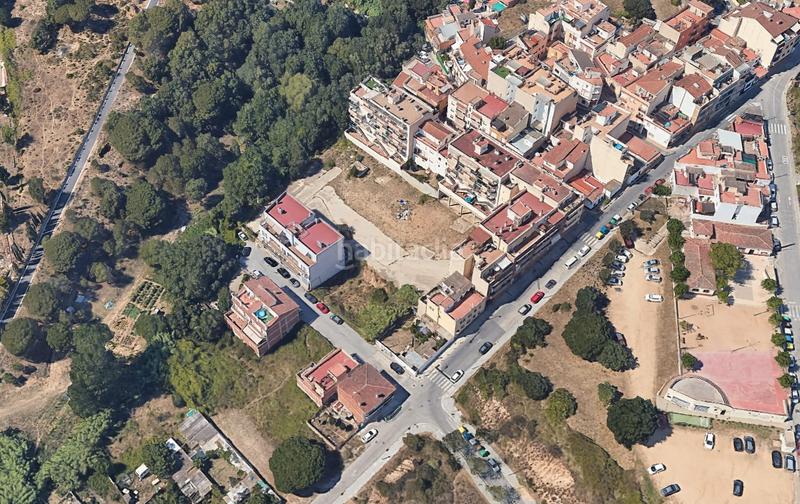 Foto 29dc59b5-545e-42a4-8e35-e8413c82fadb. Terreno residenziale in carrer fluvià 12 in Mont Ferrant-Joan Carles I Blanes