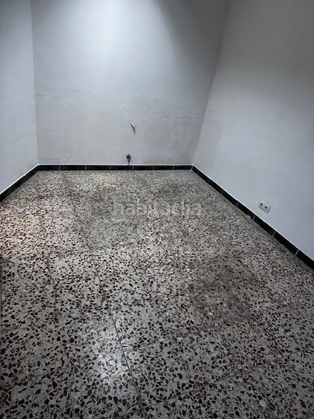 Foto 4bc1353c-befe-4a0e-9a17-c1b0dbb8a3a8. Alquiler local comercial  en Fondo Santa Coloma de Gramenet