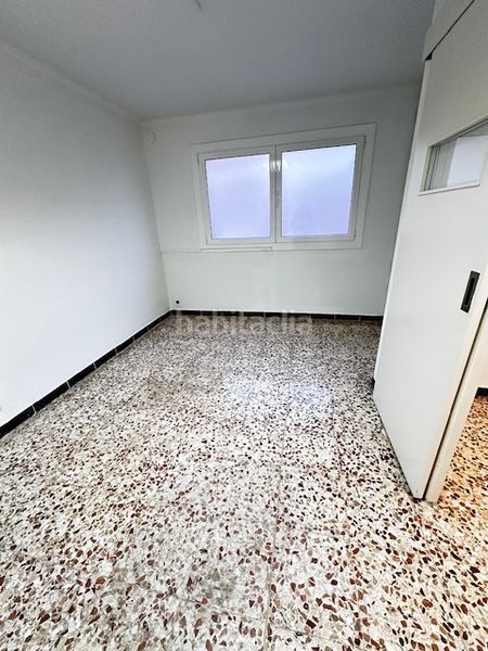 Foto b63c018e-b17c-48ea-9db0-60835fc5aa49. Alquiler local comercial  en Fondo Santa Coloma de Gramenet