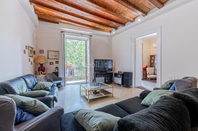 Foto 3e6d1d8b-6fb0-4145-8a75-981c9e1d5de1. Appartement avec chauffage dans Raval Barcelona