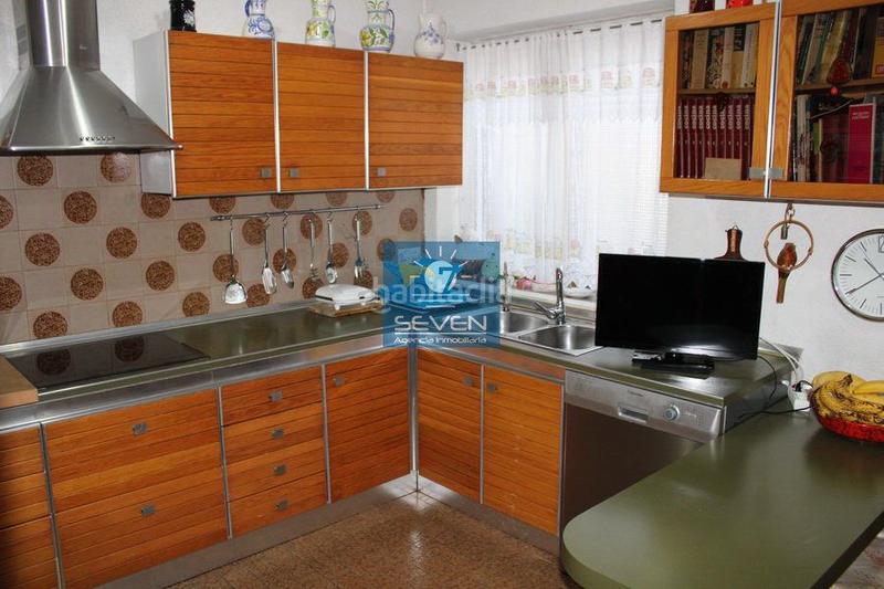 Foto 7c77bedf-1078-4dbe-b232-f71fe2192b74. Chalet en los pinos villa en venta en urb. los pinos, 6 dormitorios. en Almuñécar