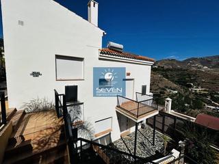 Maison à Fuentes de almuñecar. Casa en venta en urb. fuentes de almuñécar, 4 dormitorios.