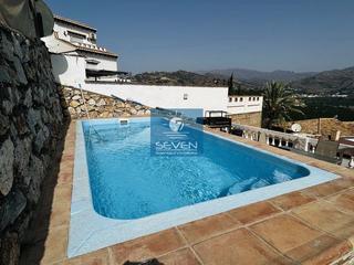 Xalet a Los pinos. Chalet en venta en urb. los pinos, 3 dormitorios.