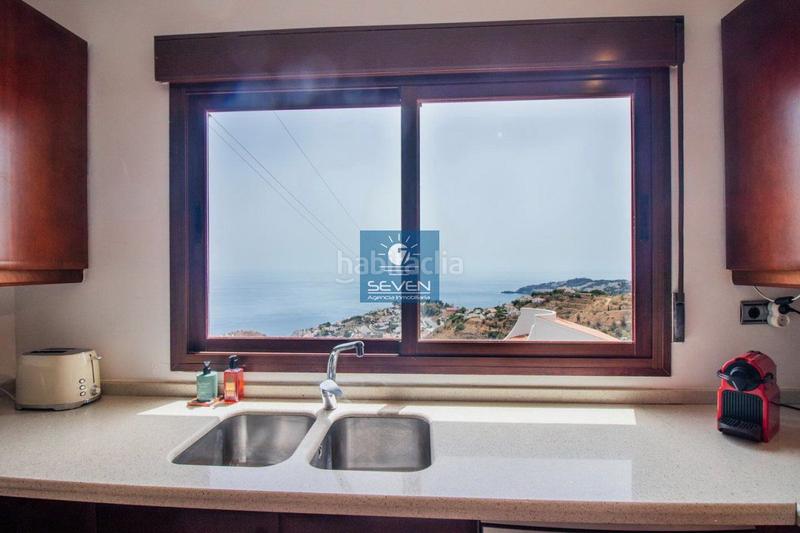 Foto 41fb7ec9-c340-44fc-9743-2660928d2551. Chalet villa en venta en urbanizaciones, 5 dormitorios. en Almuñécar