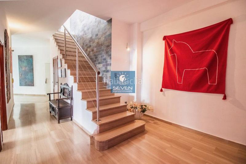 Foto 74f351e4-d234-47b5-bb12-5d2aad2273bc. Chalet villa en venta en urbanizaciones, 5 dormitorios. en Almuñécar