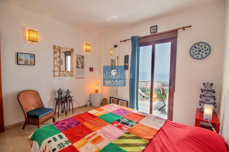 Foto d864955e-a9c7-4954-8590-e1223bd49298. Chalet villa en venta en urbanizaciones, 5 dormitorios. en Almuñécar