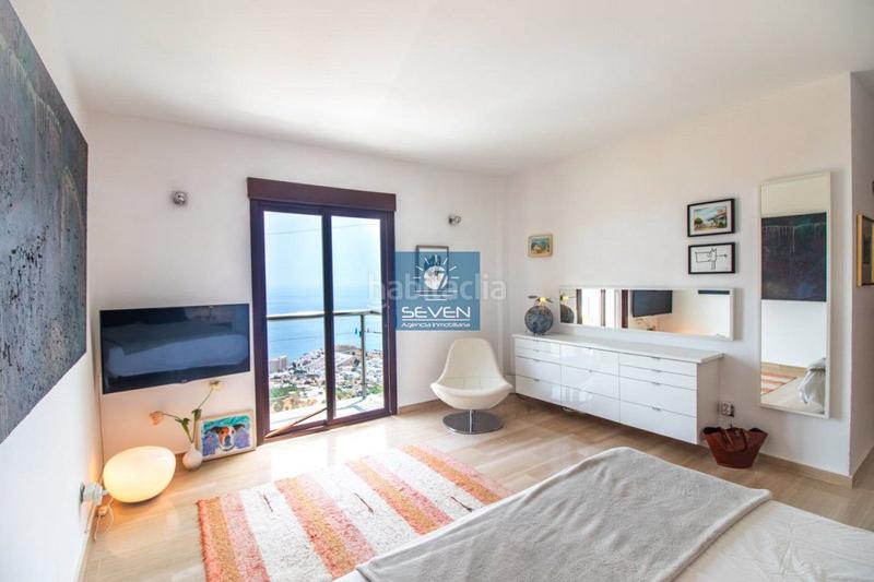Foto fdc6a350-fe84-40f6-b29c-c6fac8349a10. Chalet villa en venta en urbanizaciones, 5 dormitorios. en Almuñécar