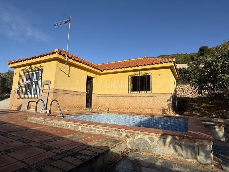 Foto 30718810-3cdd-4a82-bed7-1b7c75930bf9. Masia amb aparcament piscina a Otívar