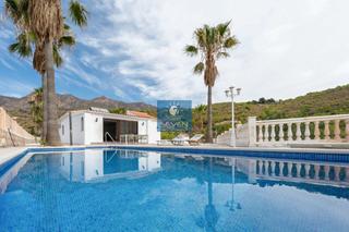 Chalet à Pago de cerrajon molvizar. Villa en venta en polígonos, 3 dormitorios.