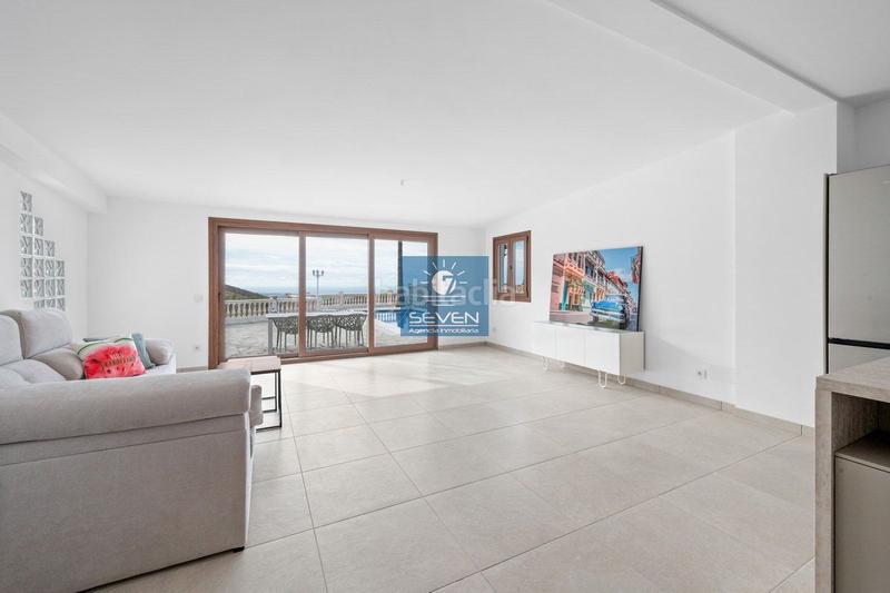 Foto b5a68d09-4571-40e5-8e06-96ae09368fc3. Chalet en pago de cerrajon molvizar villa en venta en polígonos, 3 dormitorios. en Molvízar