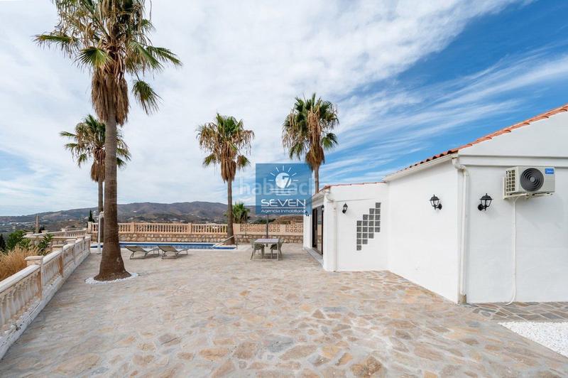 Foto e17e6974-5135-470f-8591-1c1f7b42e968. Chalet en pago de cerrajon molvizar villa en venta en polígonos, 3 dormitorios. en Molvízar