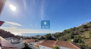 Maison jumelée à Rancho rio verde. Casa adosada en venta en rio verde, 4 dormitorios.