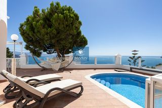 Xalet a La romantica 38. Villa en venta en urb. los pinos, 2 dormitorios.