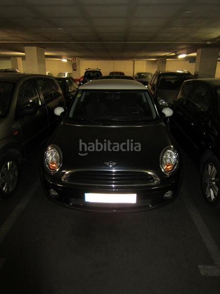 Foto 959115b5-dfe5-4951-8e17-f51ee5d9c057. Affitto posto auto in Vila de Gràcia Barcelona