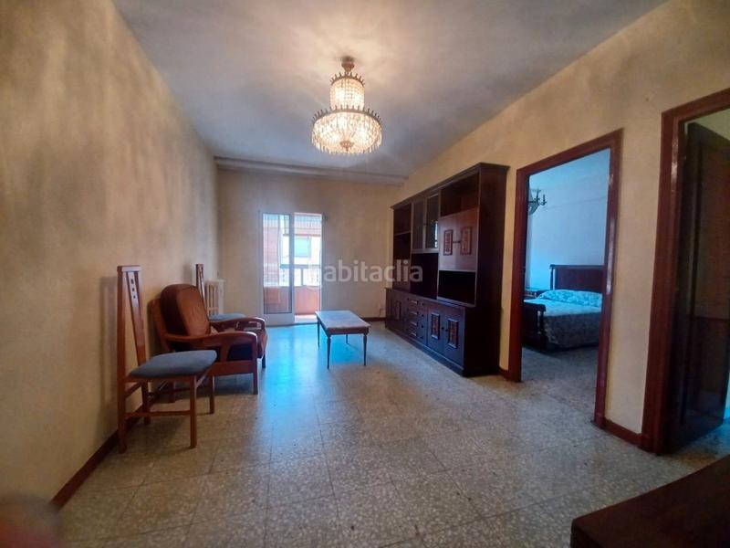 Foto 1aa8b90d-6dd9-421e-87d3-ad2daa47bcf8. Piso  a reformar en el corazón , carrer major en Mataró