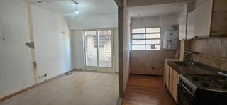 Appartement à Cerdanyola Nord. Inversión o primera vivienda – 78 m² con balcón y potencial de r