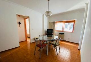 Flat in Calella. Piso con ascensor y 4 habitaciones en el centro de calella – ide