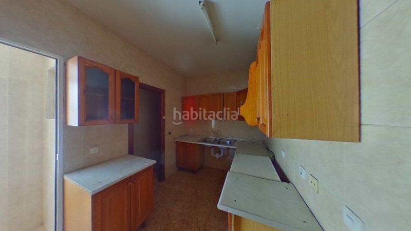 Foto b37f9157-bb61-4413-a148-b781c534b5cf. Pis a Sant Crist Badalona