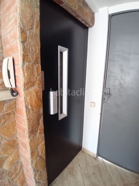 Foto 46577d49-1691-43a6-94eb-0f7279d689e9. Casa amb xemeneia calefacció aparcament a Calella