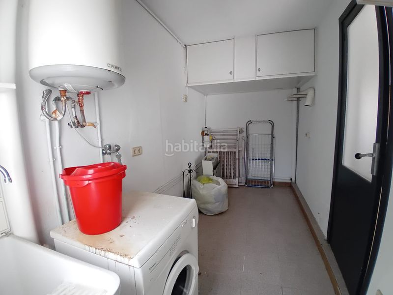 Foto 53753547-9a6e-419f-b72d-80549701eb95. Casa amb xemeneia calefacció aparcament a Calella