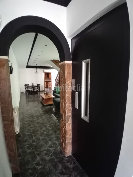 Foto 64f7eea3-de42-489a-b797-dd7c3dec900c. Casa amb xemeneia calefacció aparcament a Calella