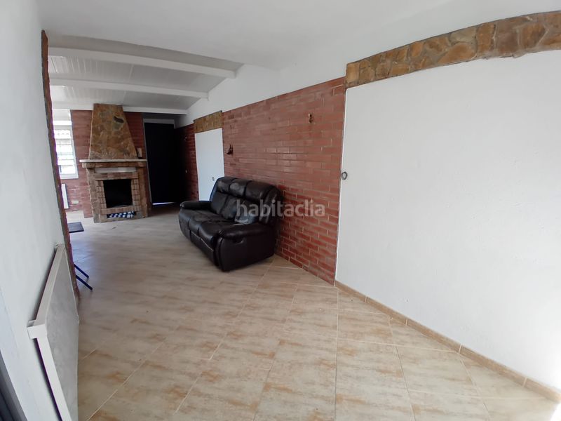 Foto 7be323bc-ea17-4446-a794-e14ec7bfa2f3. Casa amb xemeneia calefacció aparcament a Calella