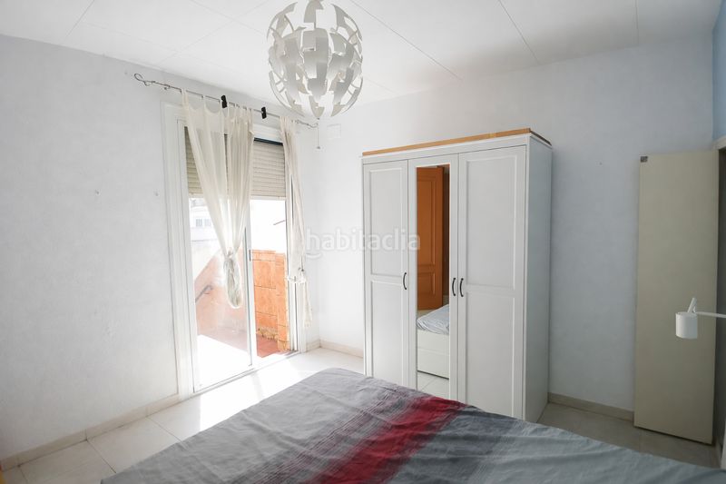 Foto 8e626b93-0088-4641-a074-c4d6880ce6a8. Casa amb xemeneia calefacció aparcament a Calella