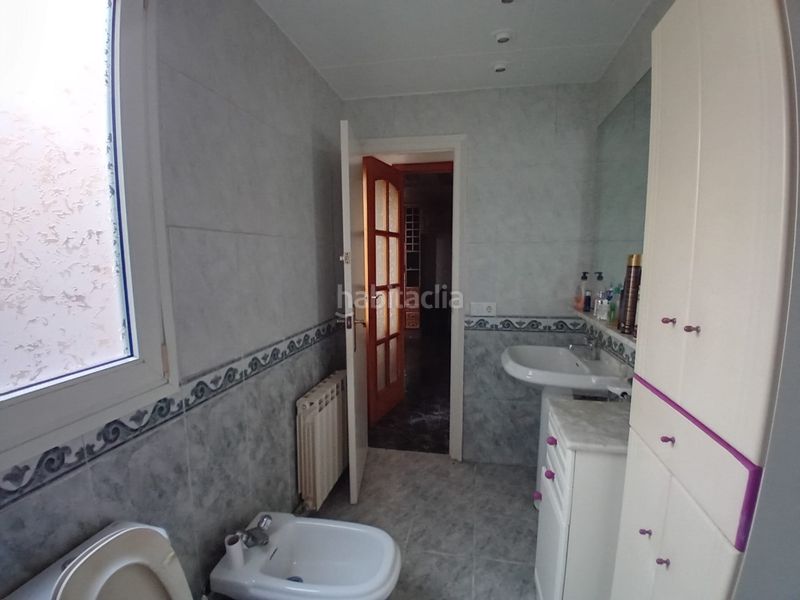 Foto b765e260-e6c6-49d5-85f4-f01b55b0f2b8. Casa amb xemeneia calefacció aparcament a Calella