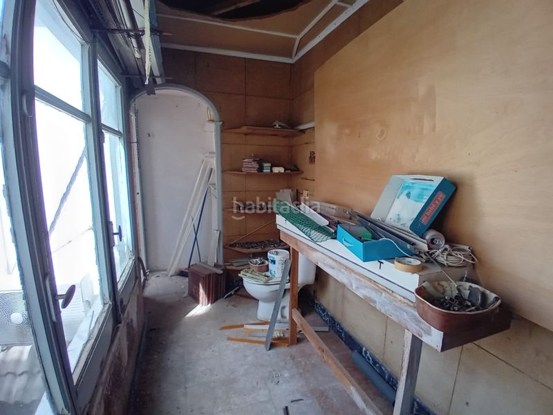 Foto dea440d9-13d0-48f5-99bd-eeda6ea09386. Casa amb xemeneia calefacció aparcament a Calella