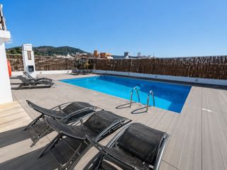 Edificio in Centre. Activo hotelero con terraza y piscina en zona turística