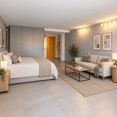 Apartment  Carrer doctor bertomeu. Oficina luminosa con balcón y cocina oculta en pineda de mar