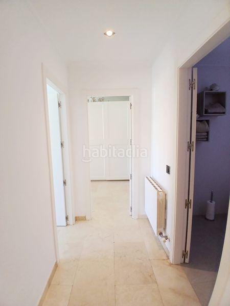 Foto c8f4bf37-e832-46b3-840a-6088f7a39b2d. Reihenhaus mit kamin heizung parking pool in Calella