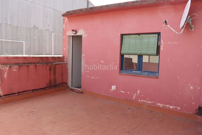 Foto a2b7c215-37ec-48fd-ad09-5bc51623dac2. Casa amb xemeneia a Palafolls