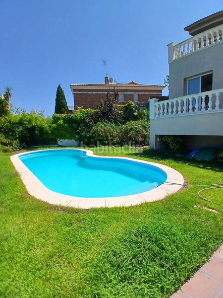Foto a6a57f53-e06d-4ec1-ac07-fe7d5d324553. Xalet amb aparcament piscina a Dreta de l´Eixample Barcelona