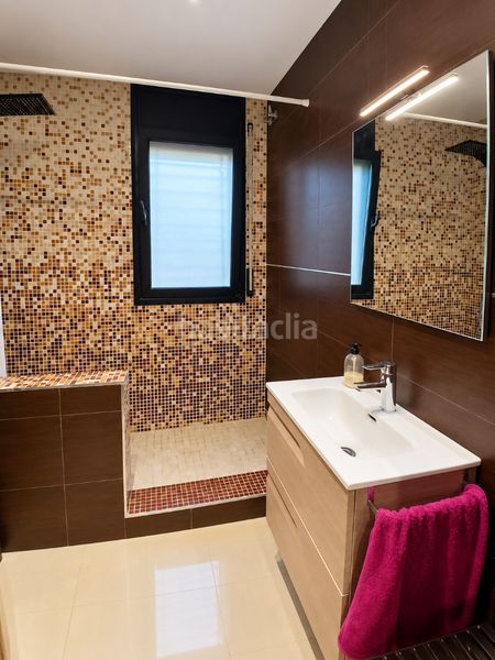 Foto 77789fbd-848a-430b-974b-9a72b69e0cd1. Chalet con riscaldamento parcheggio in Santa Susanna