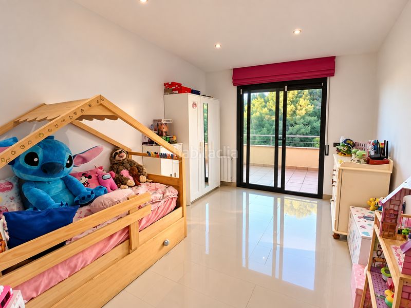 Foto c2eae0cf-d778-4dc6-a56a-f60e69221572. Chalet con riscaldamento parcheggio in Santa Susanna