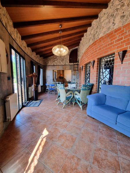 Foto 2bcab515-fd2a-4d82-889e-88252a0dab4e. Casa amb calefacció aparcament piscina a Flores de Sil - La Placa Ponferrada