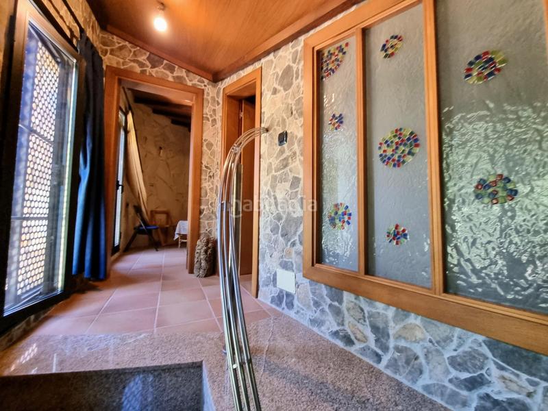 Foto 3e27e280-7174-4a57-b2e4-56ea5591fd11. Casa amb calefacció aparcament piscina a Flores de Sil - La Placa Ponferrada