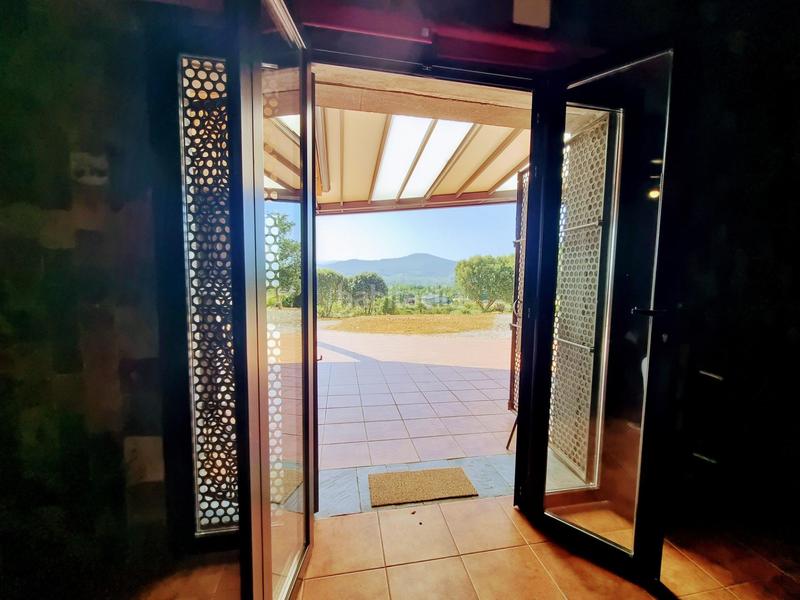 Foto 5d564787-3a5c-4569-8a18-b0fdd5e98f7c. Casa amb calefacció aparcament piscina a Flores de Sil - La Placa Ponferrada